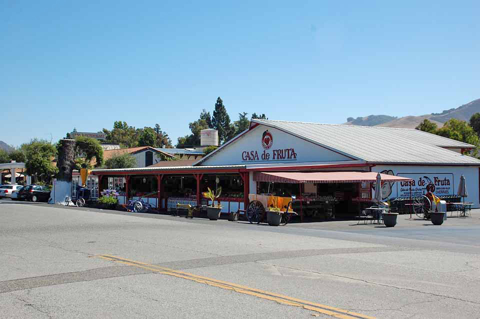 Casa de Fruta On HWY 152 Hollister California Two miles ea… Flickr