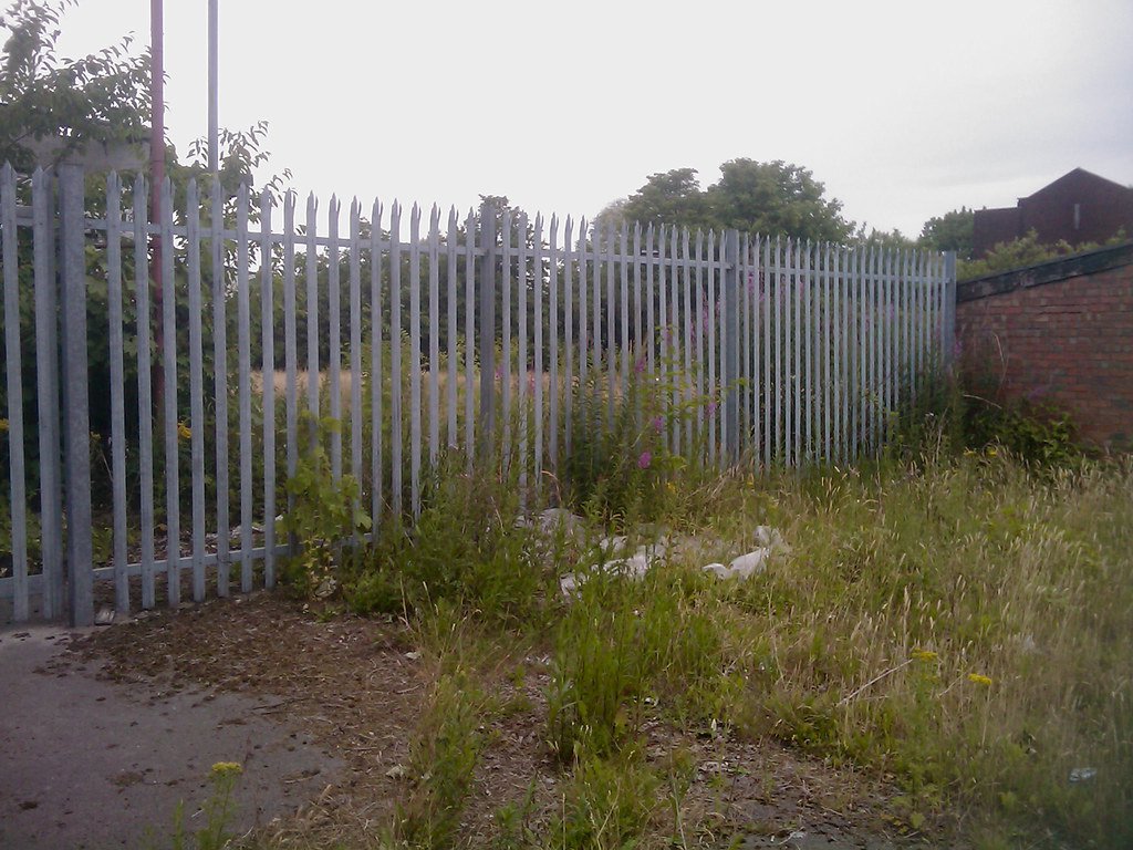 Ten Acres Way / Grimshaw Lane Recreation ground backing on… Flickr