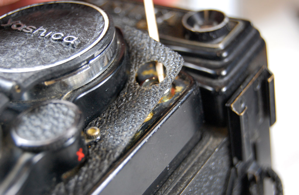 Mat 124G Unwilling Shutter Release (04) Yashica Mat 124G. … Flickr