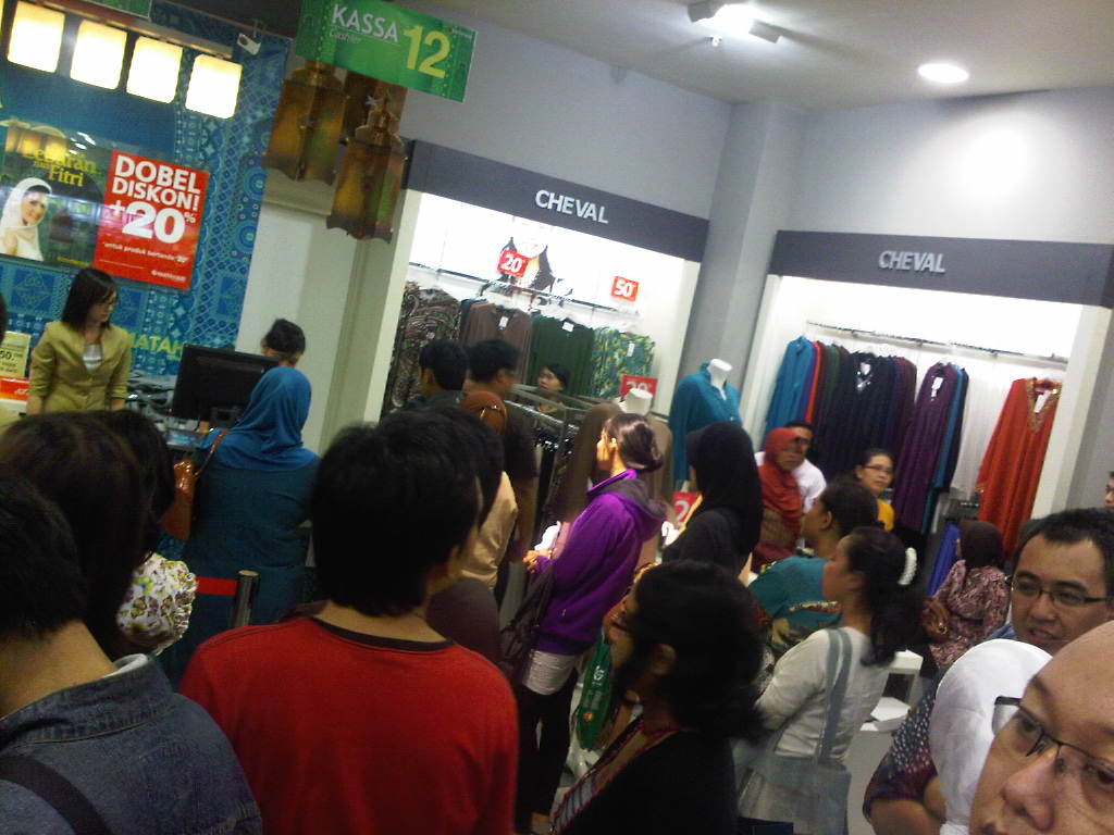 Midnight sale Matahari Pejaten Village 2 Midnight sale in … Flickr