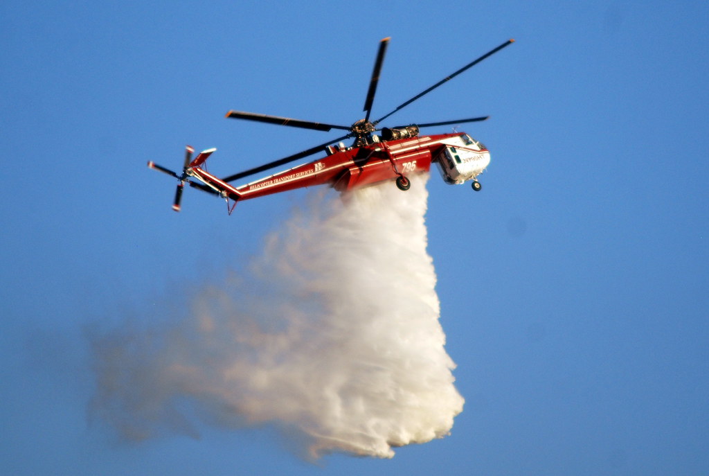 SKY CRANE WATER DROPPING HELICOPTER a photo on Flickriver