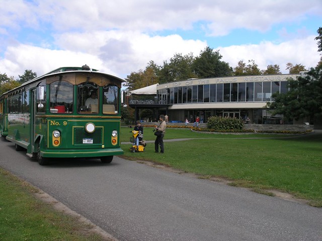 Niagara Scenic Trolley The best way to see the park! Stopp… Flickr