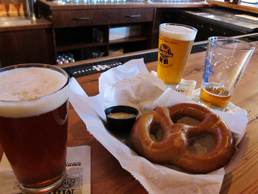 Growler's Pourhouse NoDa, Charlotte, NC Tommy Cary Flickr