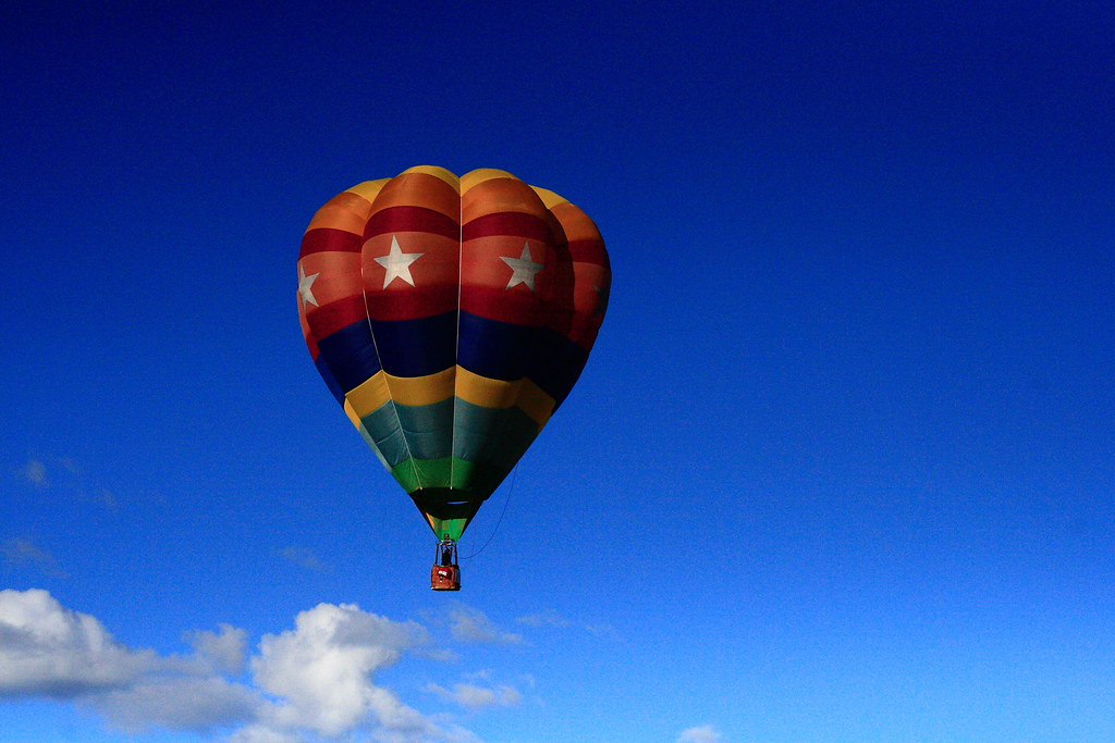 Hot Air Balloon Wairarapa Hot Air Balloon Festival, April … Flickr