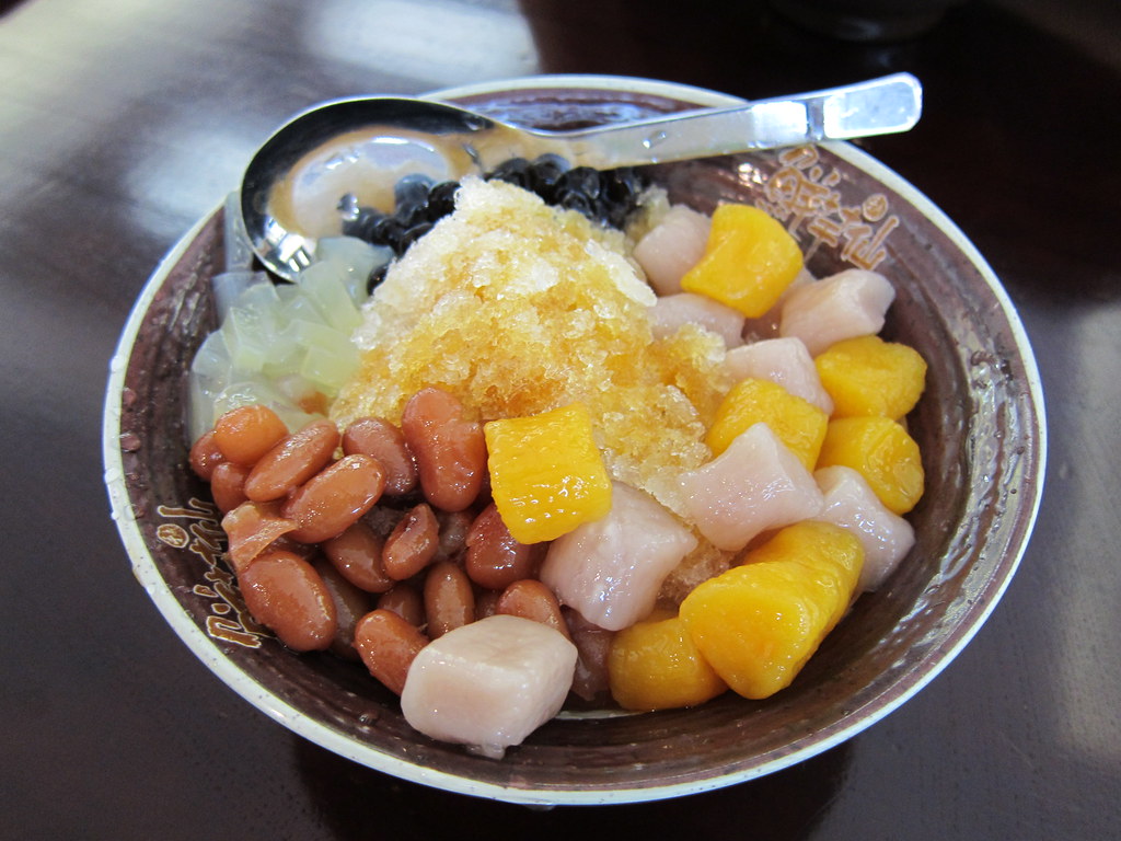 Meet fresh Taro Balls Dessert 5 Honey beans, coconut jelly… Flickr