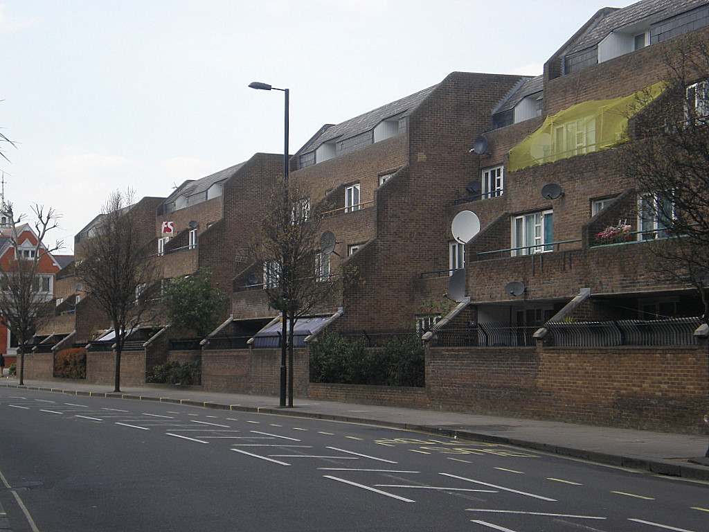 Avenue Gardens Estate, Harrow Road YRM, late 1970s C.Roth Flickr