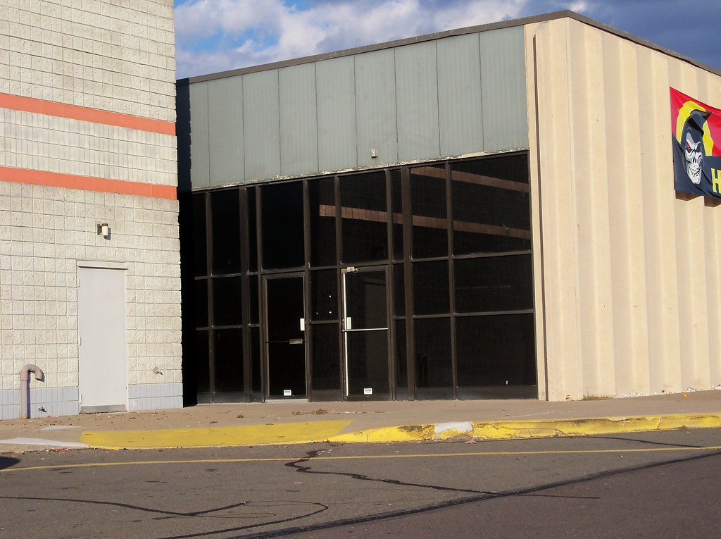 Rea & Derick/ CVS Hazleton, PA Store 1573, Laurel Mall, … Flickr