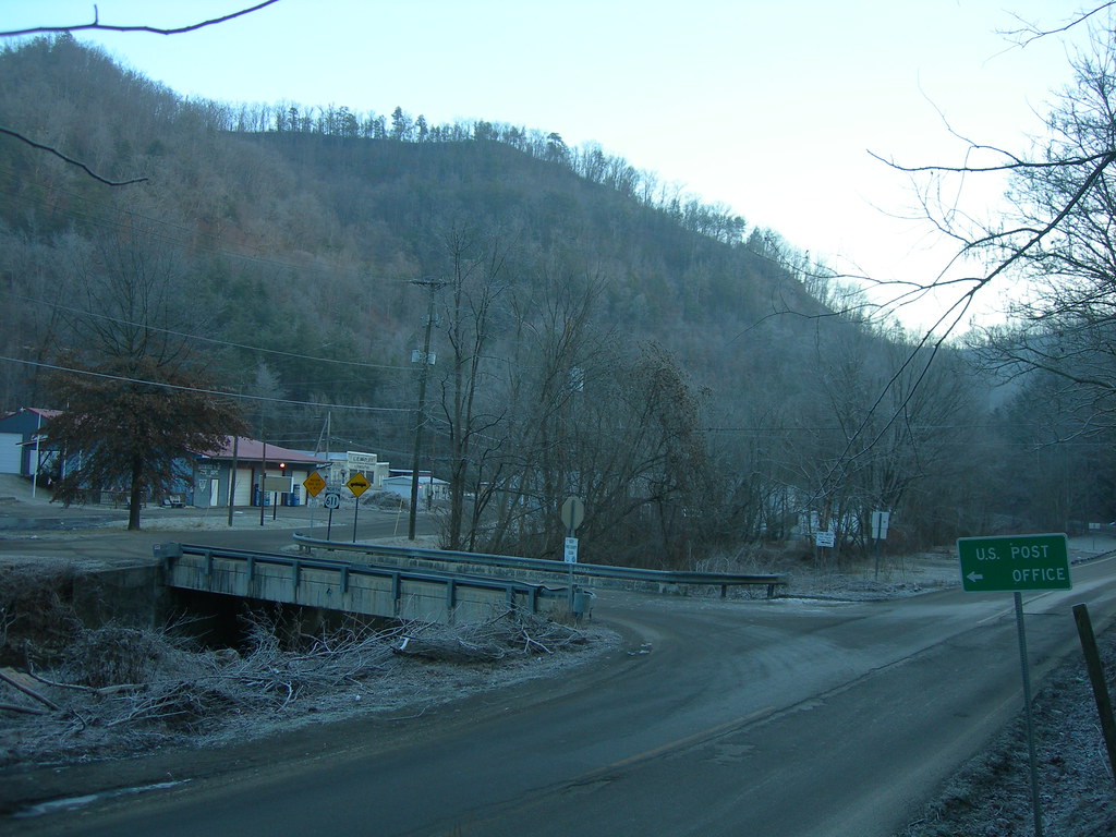 "Downtown" Lookout, Kentucky KY Hwy 195 runs through Looko… Flickr