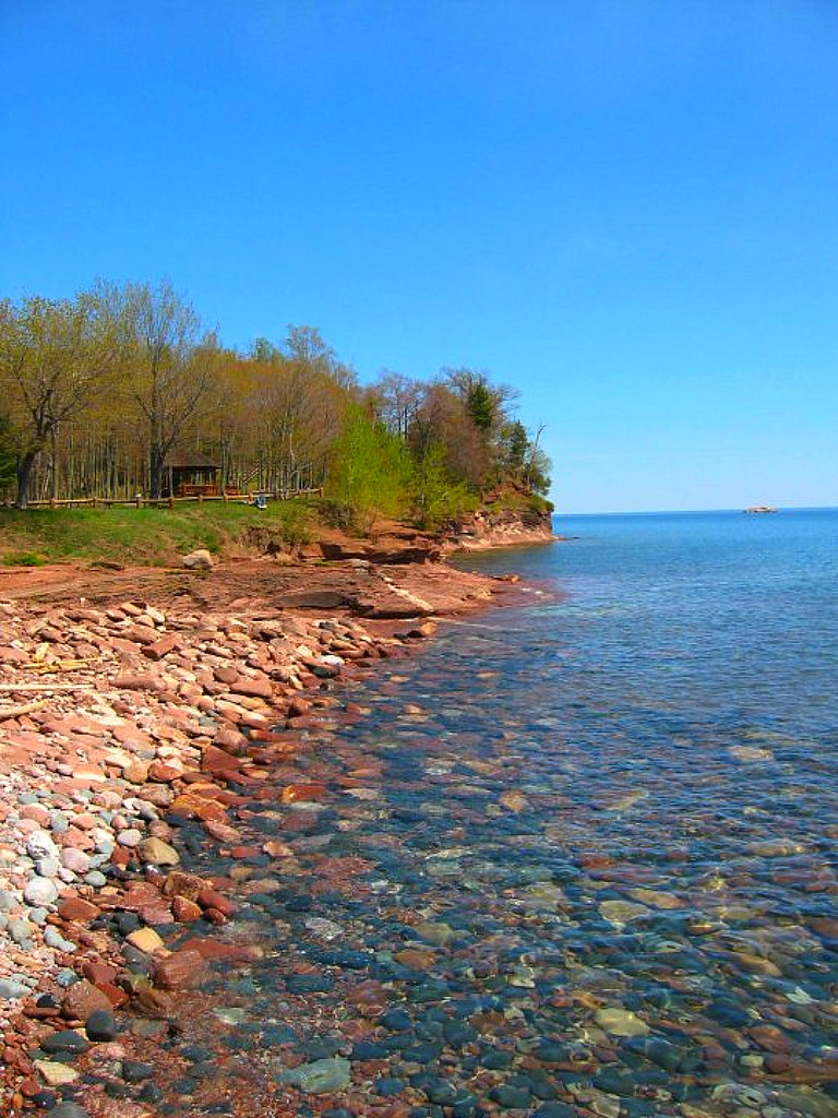 Presque Isle, Marquette, MI Summer 2010 Taryn Gurnish Flickr