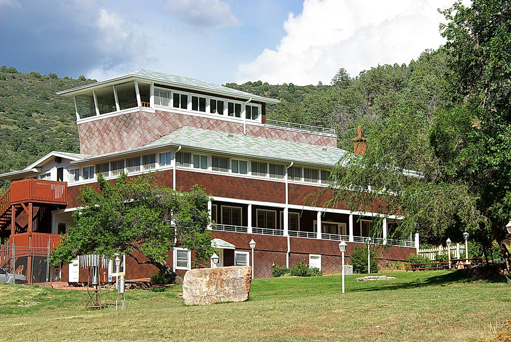 Tonto Natural Bridge Lodge This is the Lodge at Tonto Natu… Flickr