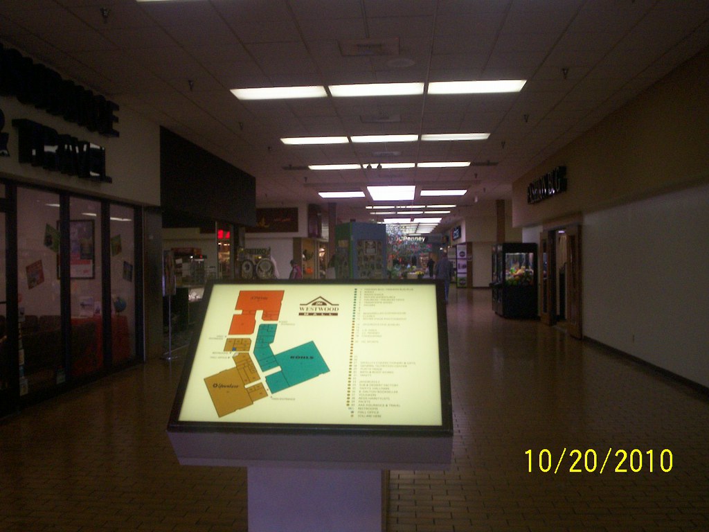 Westwood Mall Main entry This is looking from the main en… Flickr