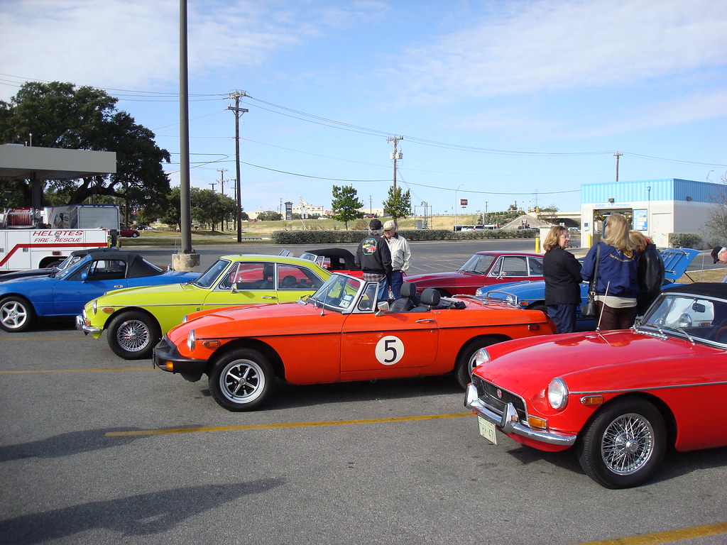 FALL HILL COUNTRY RUN CARS AT THE HEB PARKING LOT AT 1604 … Flickr