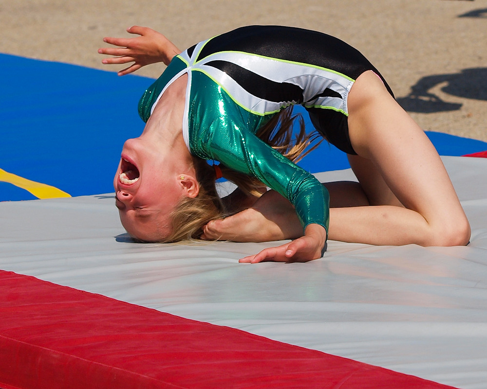 P6260352den haag, little girl gymnast, schevenigen beach Flickr