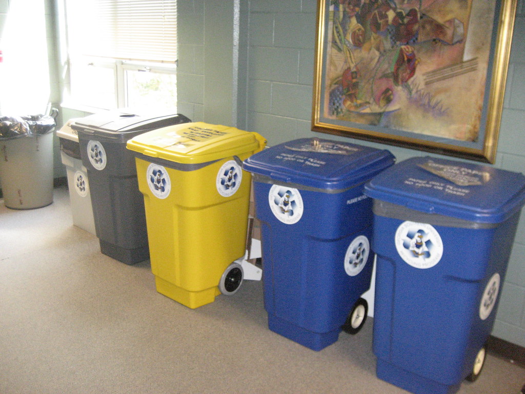 IMG_0475 This is a recycling area in the Hollis building. … Flickr