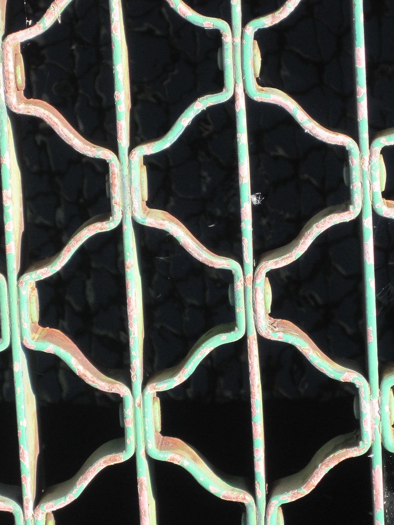 Grate over storm drain Larkspur, CA. Metal grate over a st… Flickr