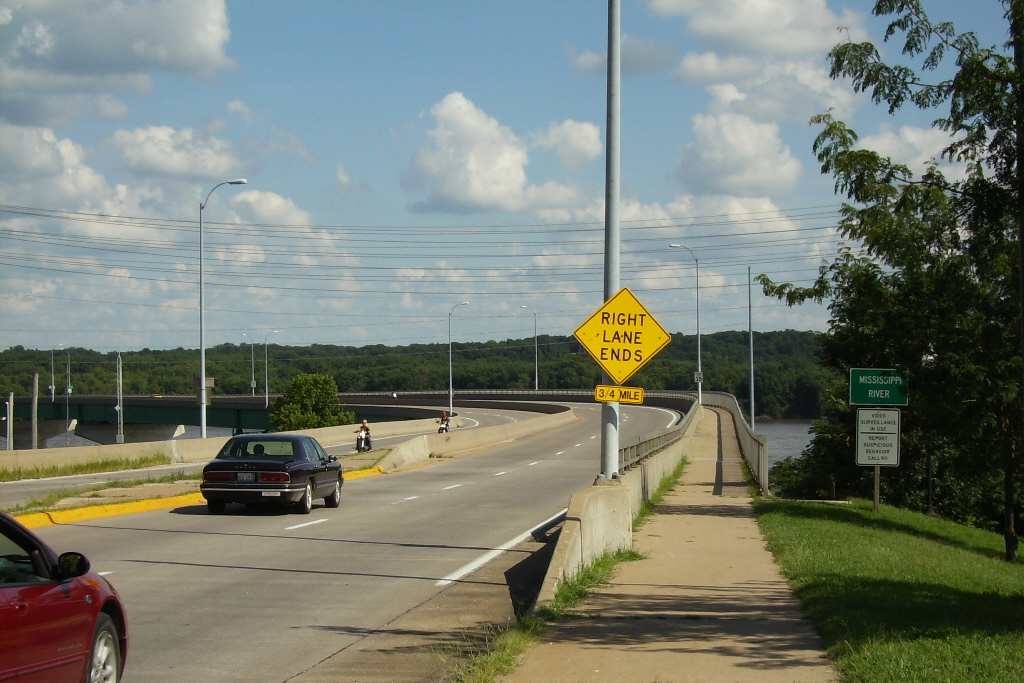 Iowa approach to Keokuk bridge View of the KeokukHamilton… Flickr