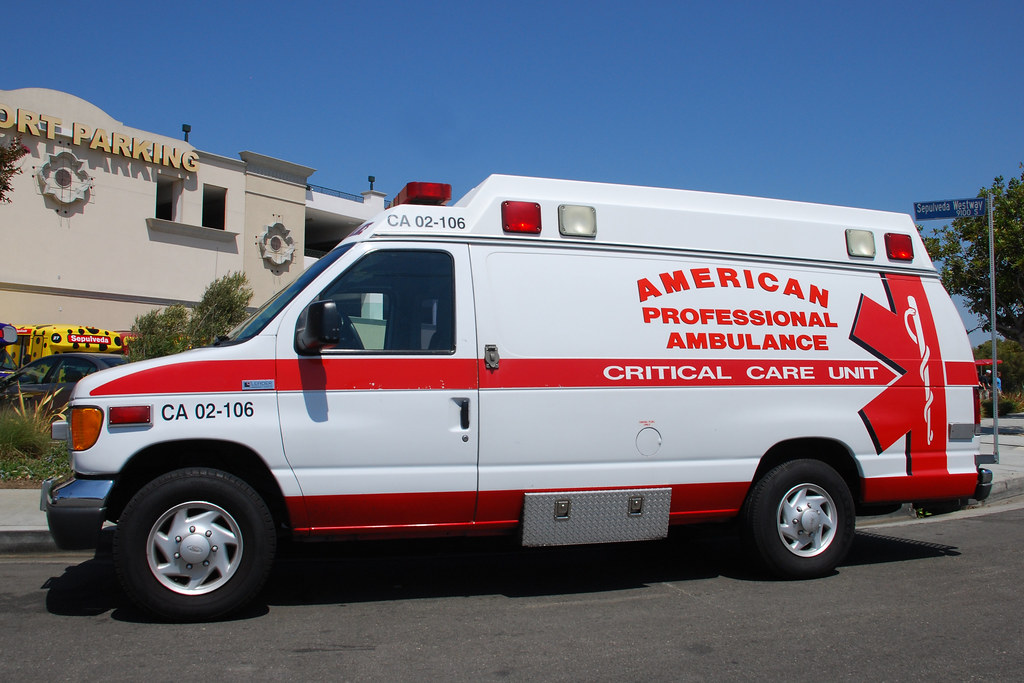 American Professional Ambulance Ford ambulance in Los Ange… Flickr