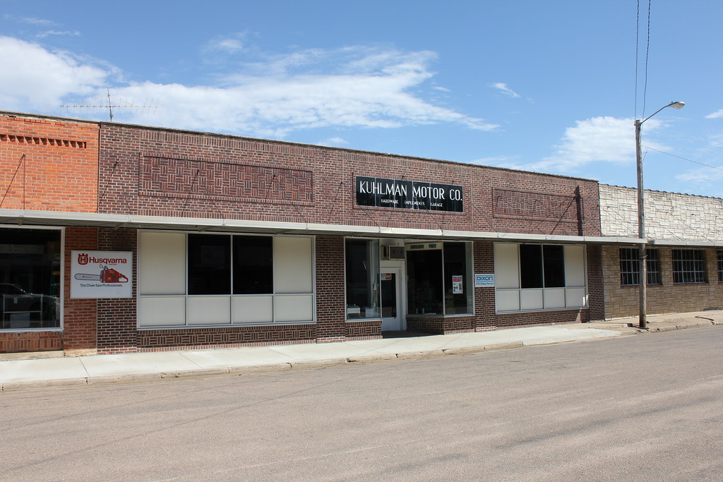 Kuhlman Motor Co. Linn, KS Tom McLaughlin Flickr