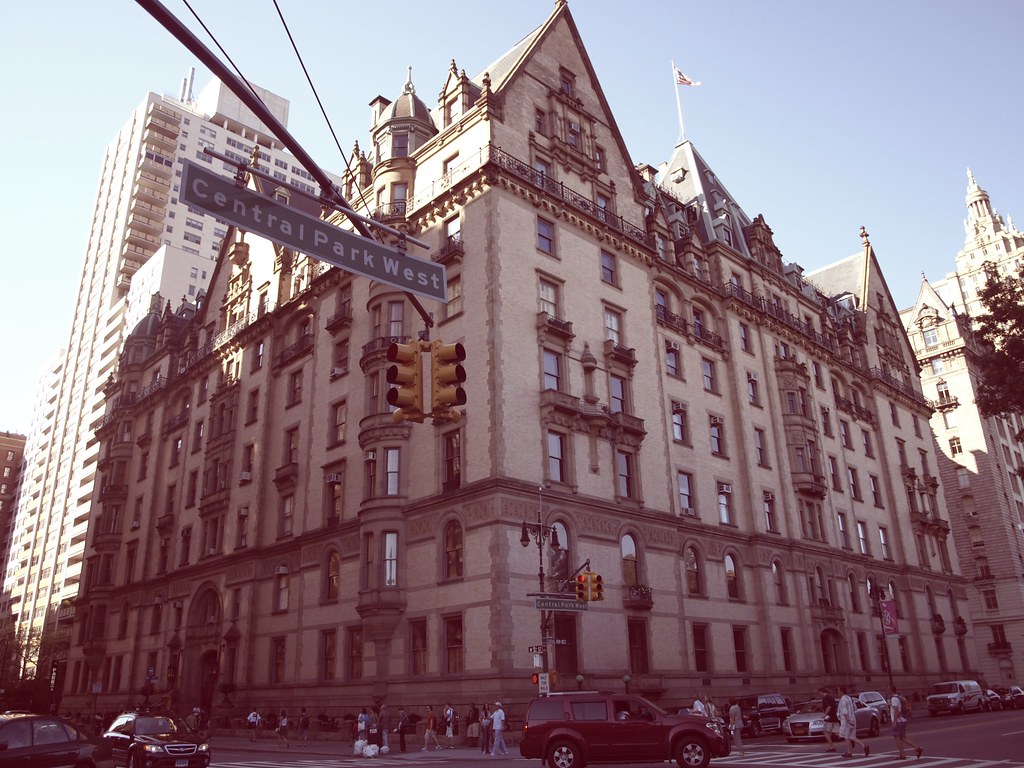 Dakota building valeriesolanasinalphaville Flickr