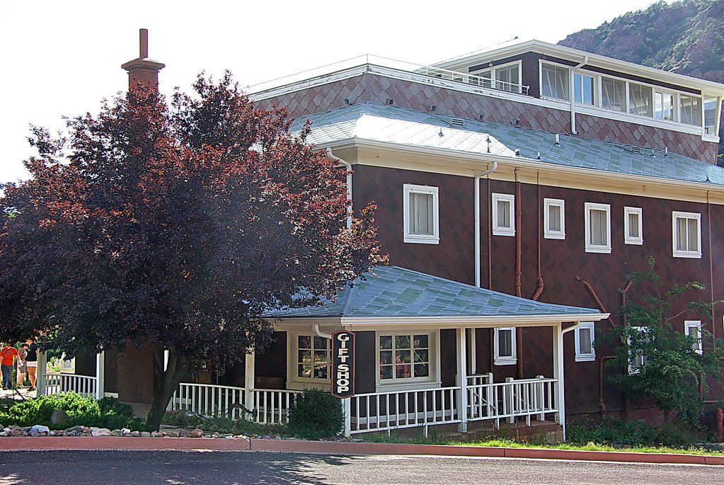 Tonto Natural Bridge Lodge This is the Lodge at Tonto Natu… Flickr