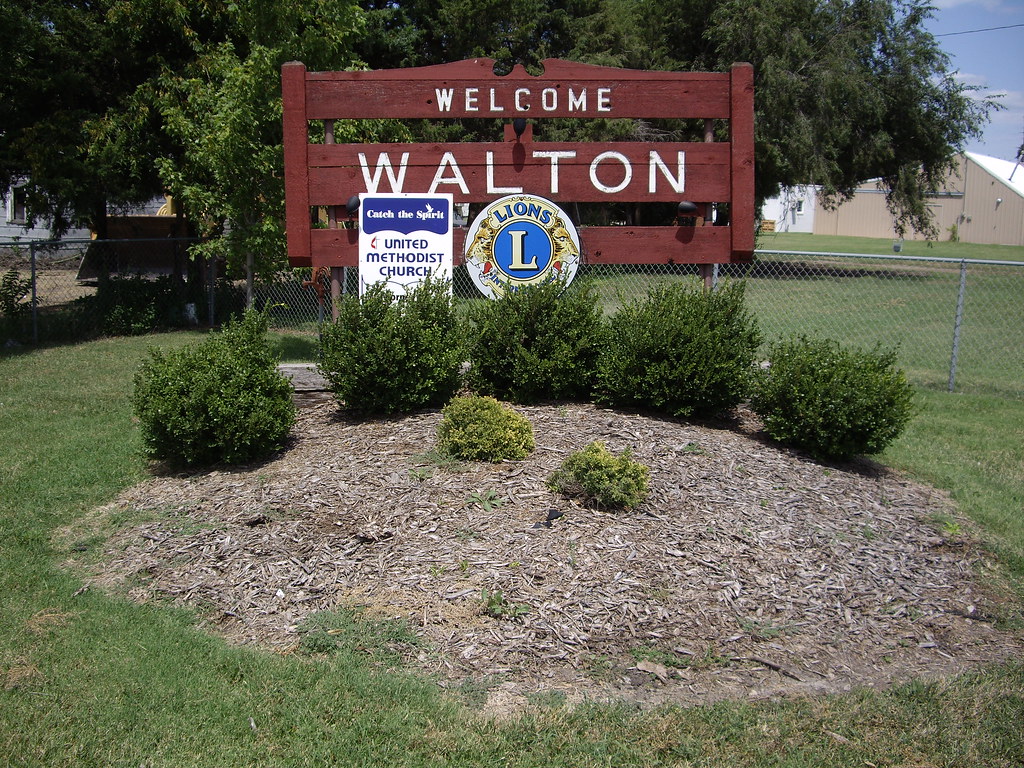 Sign in Walton, Kansas Walton, Kansas, USA. Photo … Flickr