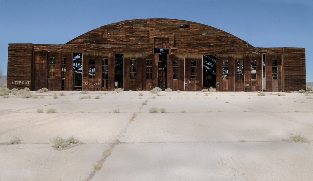 _RAW6042 Hangar Tonopah Airport 62010 Pagosa Bob Flickr