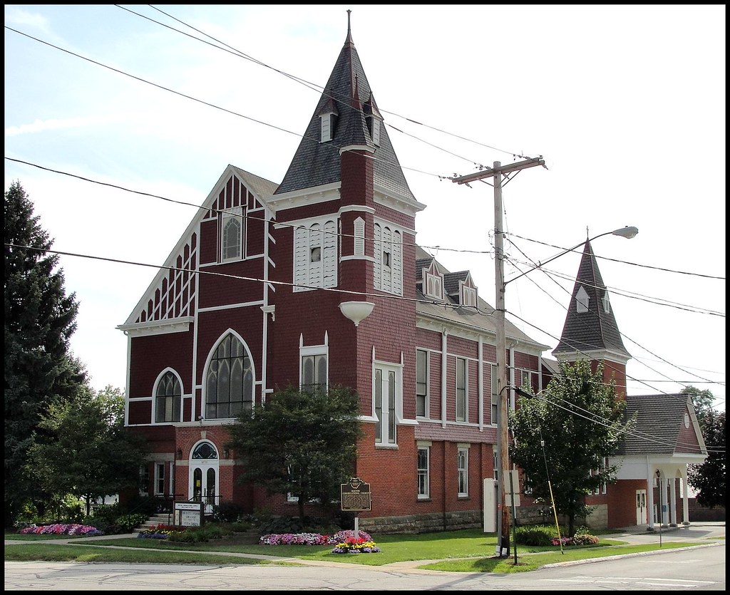 Ohio Burton The historic Congregational Church in Burton… Flickr