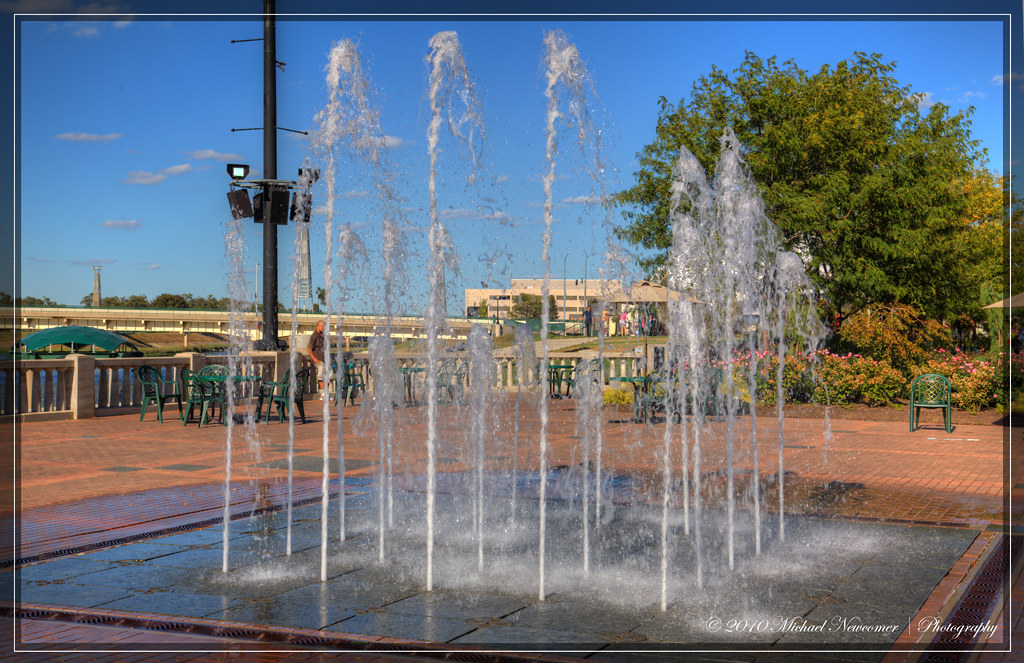 Riverscape Fountain Downtown Dayton, Ohio Canon EOS 5D Mar… Flickr