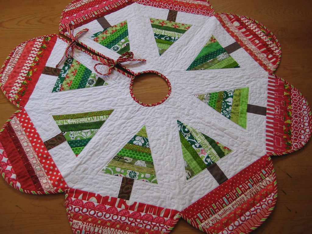 Oh Joyful Christmas tree skirt Pattern by Carol of mamacjt… Flickr