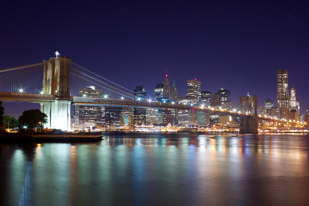 Night view of Brooklyn Bridge and Lower Manhattan from Emp… Flickr