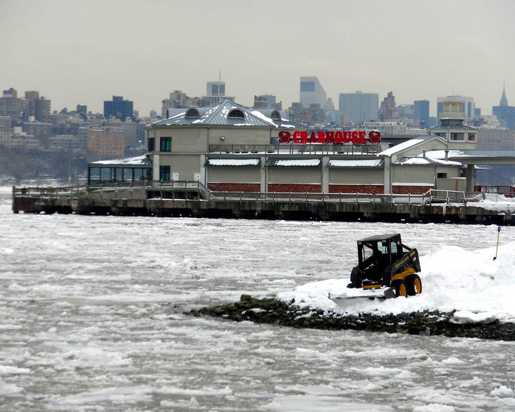 The Crab House Seafood Restaurant on the Hudson River, Edg… Flickr