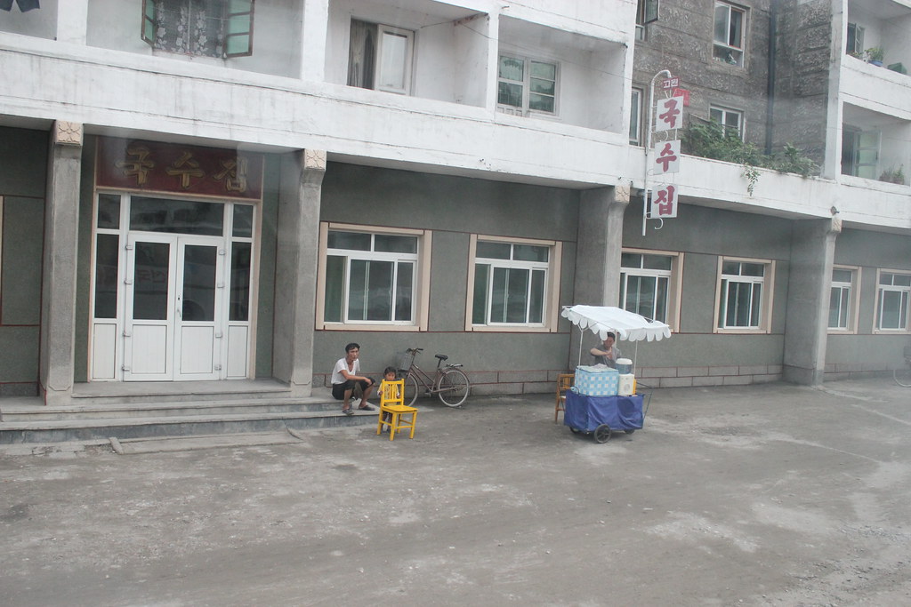 Street Scene in Kowon North Korea Raymond Cunningham Flickr