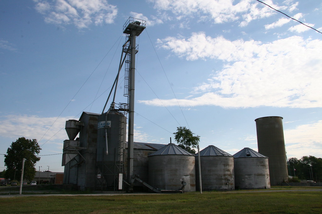 Patoka IL, Patoka Illinois, Grain Elevator, Marion County a photo on