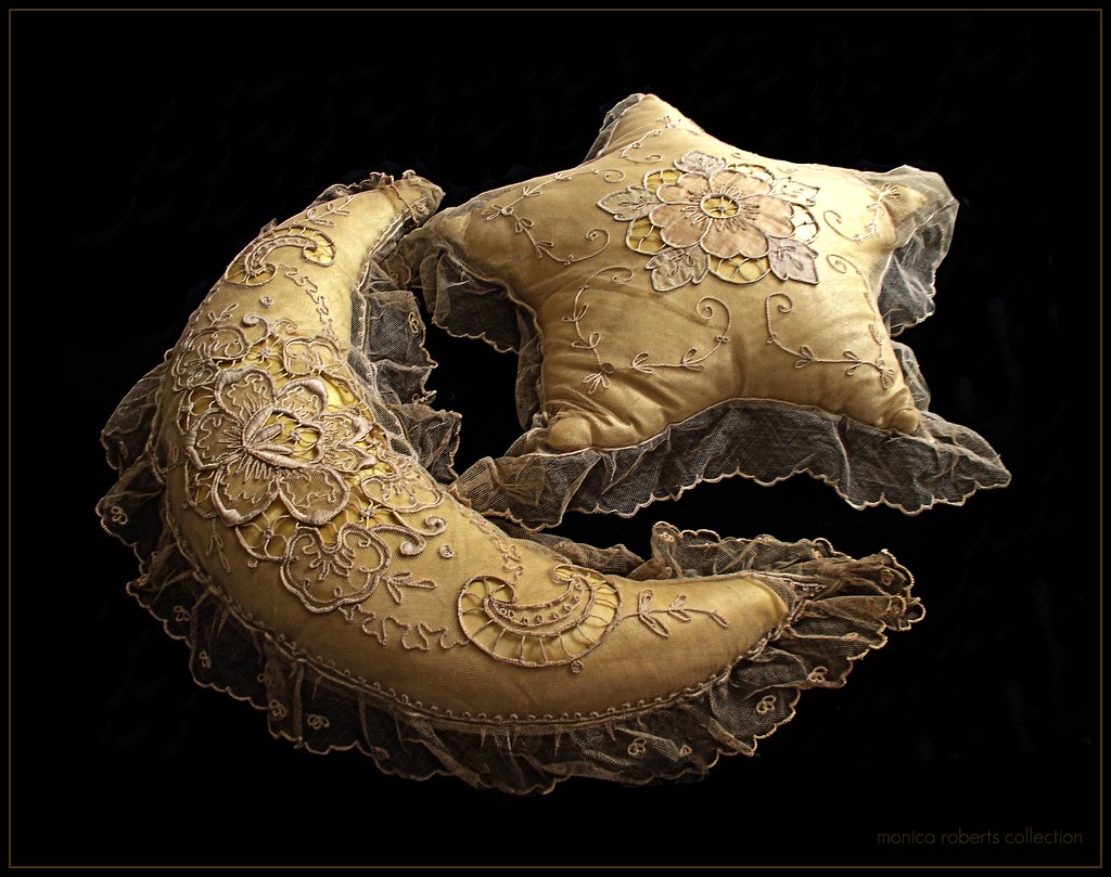 ANTIQUE TAMBOUR WORK BOUDOIR PILLOWS ca. 1910 ⓒMonica … Flickr