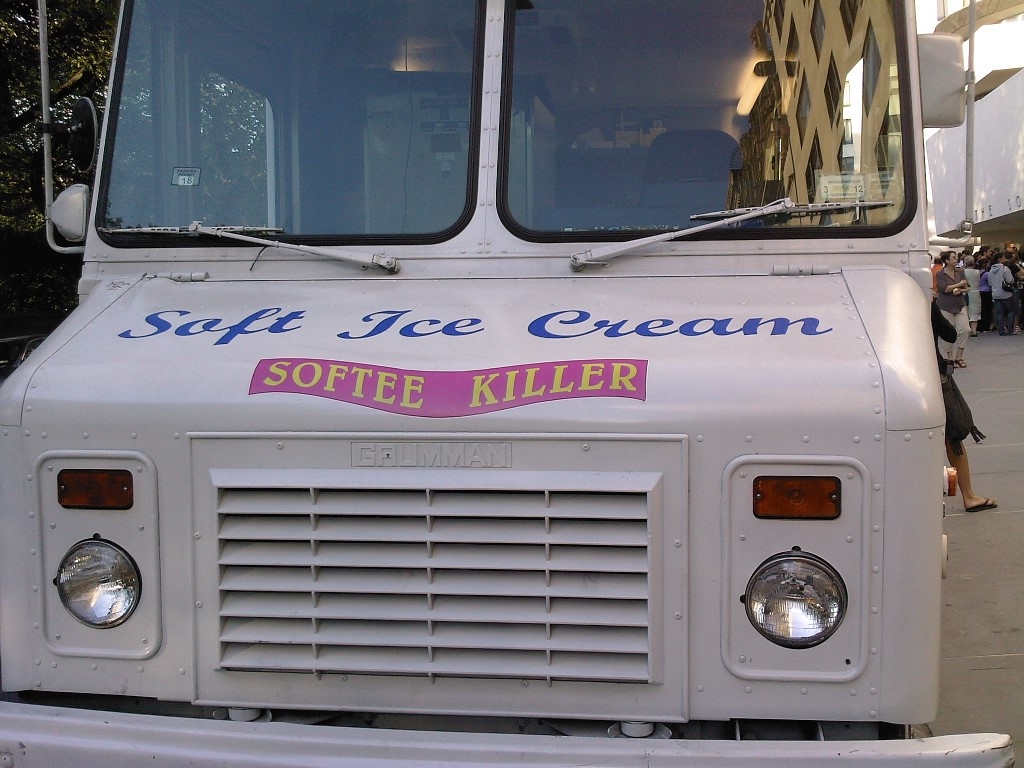 softee killer ice cream war Look out, Mister Softee! Upp… Flickr
