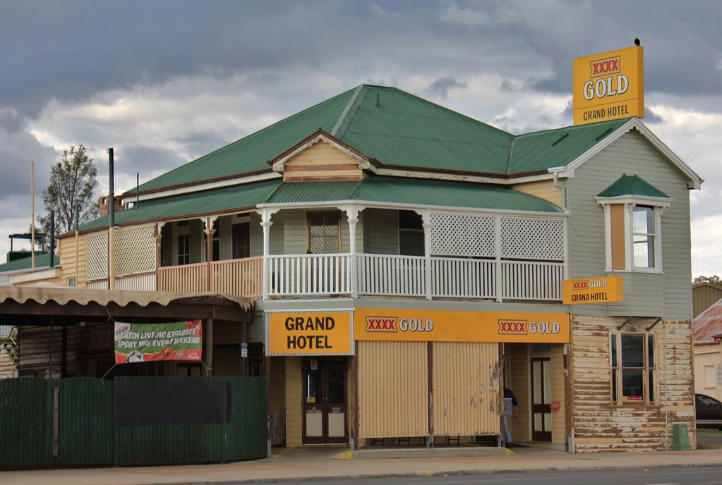Grand Hotel, Oakey, Qld. Jan Smith Flickr