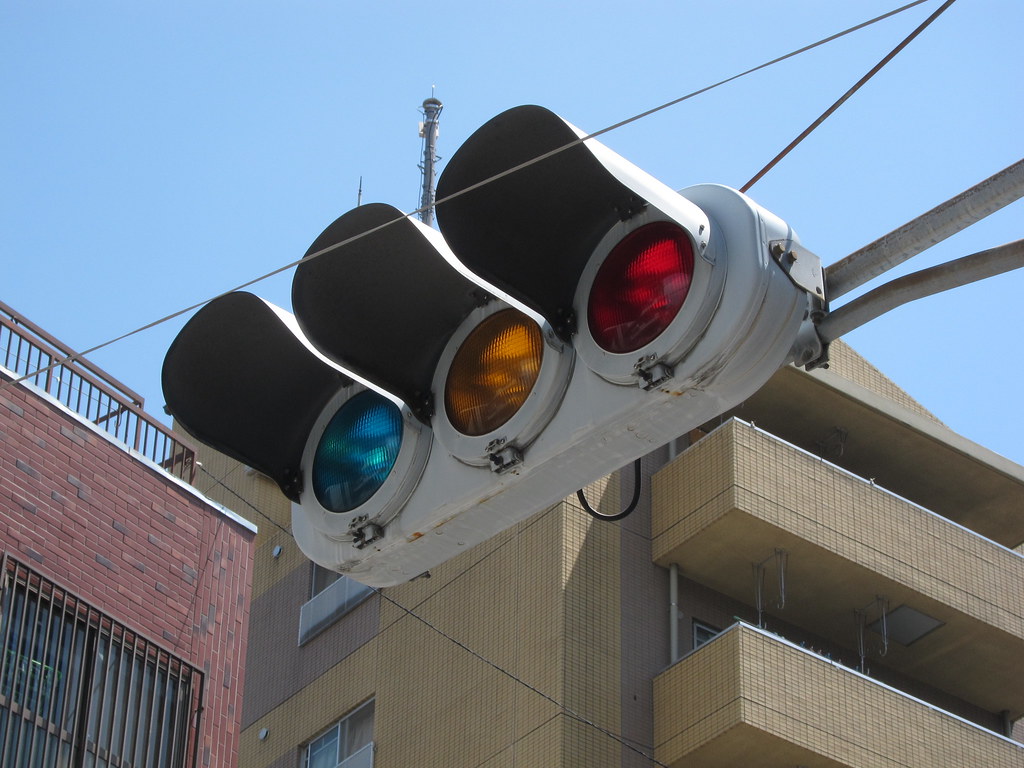 Japó 2010 0017 Trafficlights. Yes, in Japan, what is gr… Flickr