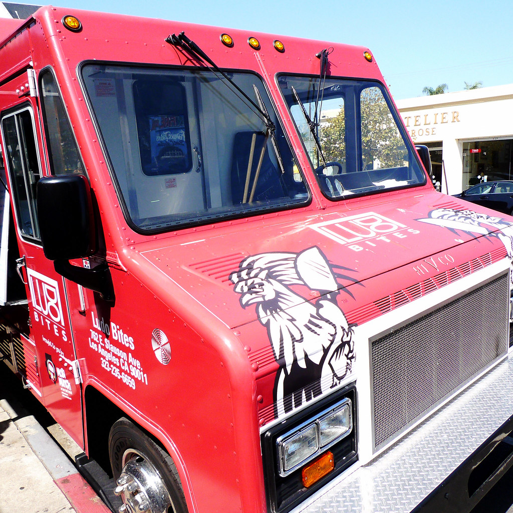 Ludo Truck Fried chicken food truck. Ludo style. Blogged Leandro