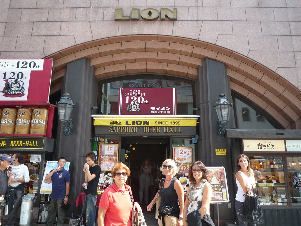 Lion beer hall, Ginza aliciadownunder Flickr