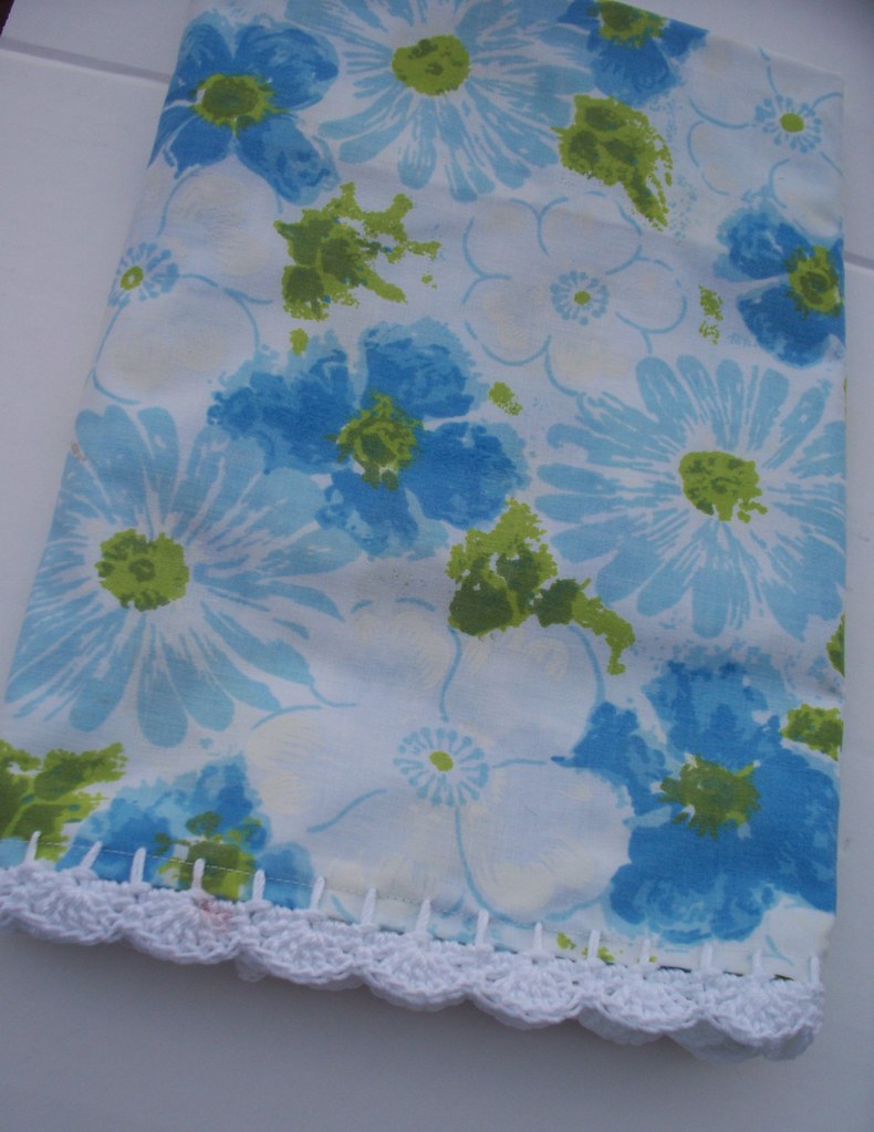 Vintage Sheet Pillowcase Turning something old into someth… Flickr