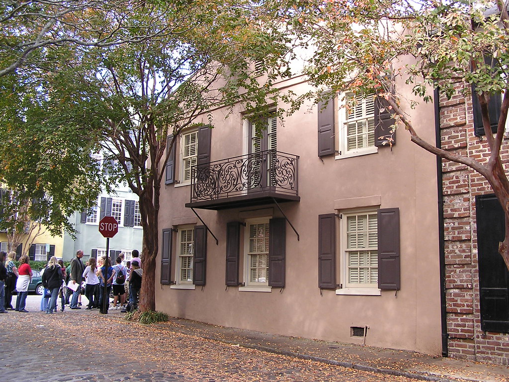 Charleston, East Bay Street 083 Monumental doorway on a le… Flickr