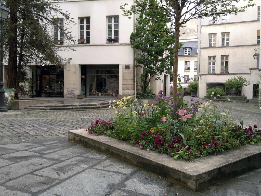 Village SaintPaul Paris, França Pedro Newlands Flickr