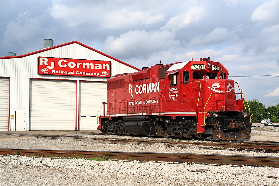 RJ Corman RJCR 7681(GP38). Guthrie, Kentucky Terry Redeker Flickr