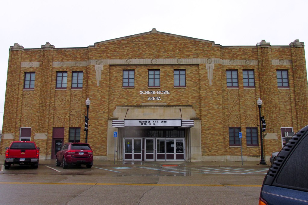 Mobridge, SD ScheerHowe Arena While travelling across S… Flickr
