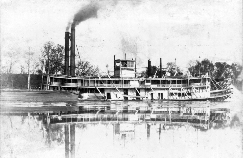Coal City The Coal City was an old Pittsburgh towboat buil… Flickr