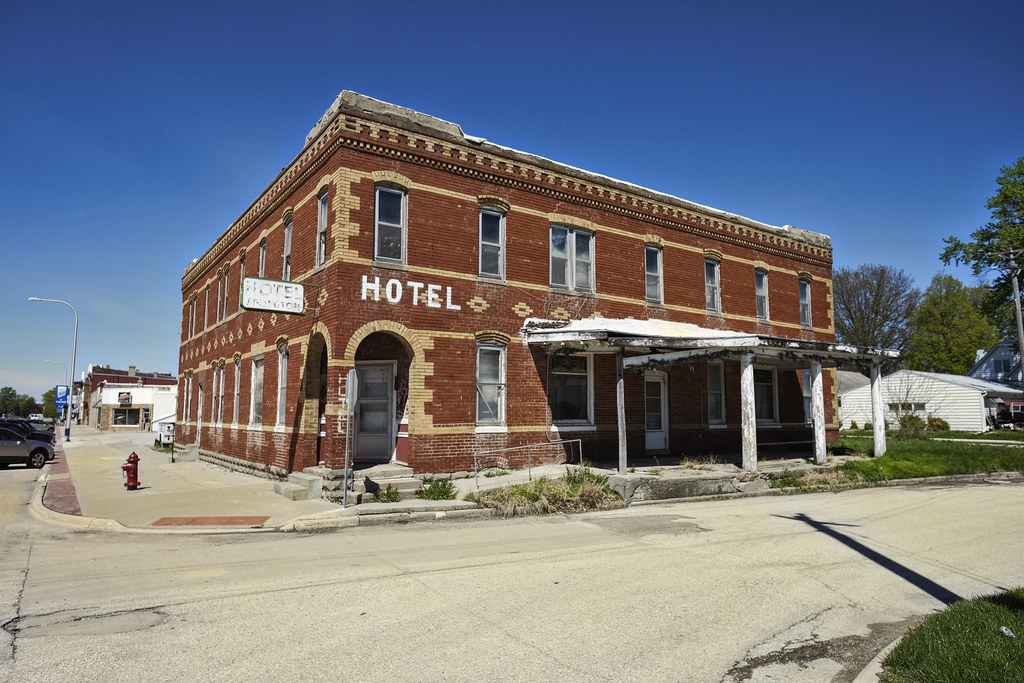 The HOTEL APLINGTON Abandoned in Griswold, Iowa Pete Zarria Flickr