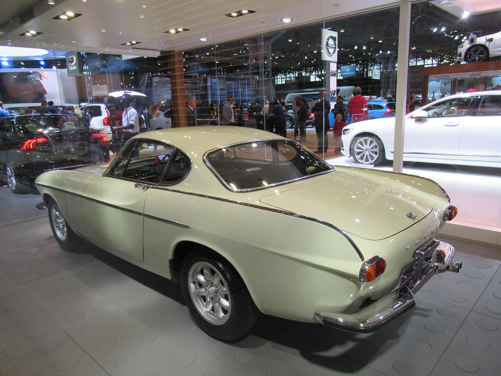 New York Auto Show, 2017 Volvo P1800 Volvo was celebrati… Flickr