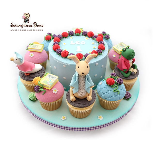 Big Cake Little Cakes • Scrumptious Buns Wedding Cakes & Cake Decorating Courses, Norwich, Norfolk