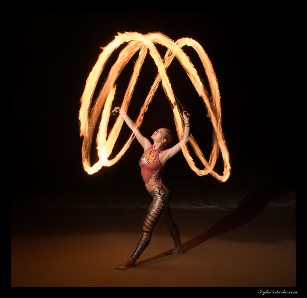 Sarine | #model #firedancer #hawaii #fireartist Strobist inf… | Flickr