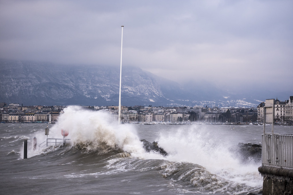 Geneva winter's storm Geneva's lake winds are known for b… Flickr